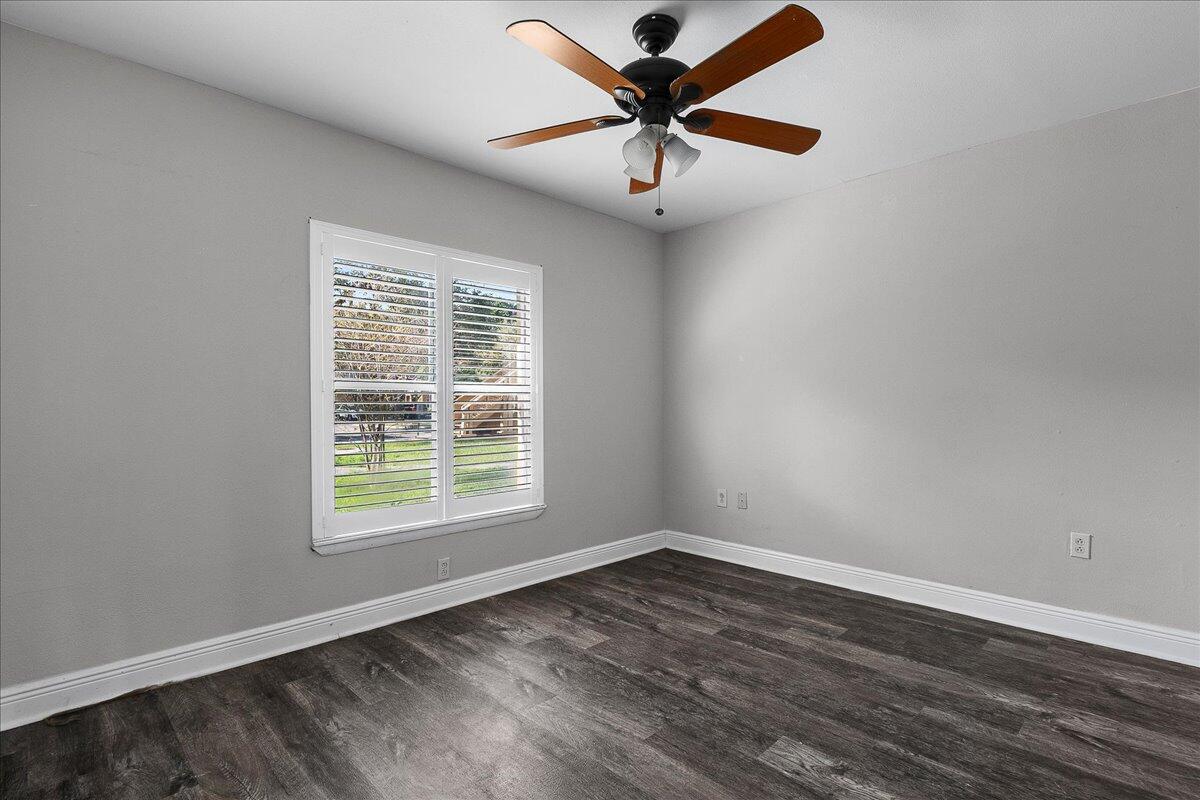 PALM LAKE CONDOMINIUM - Residential