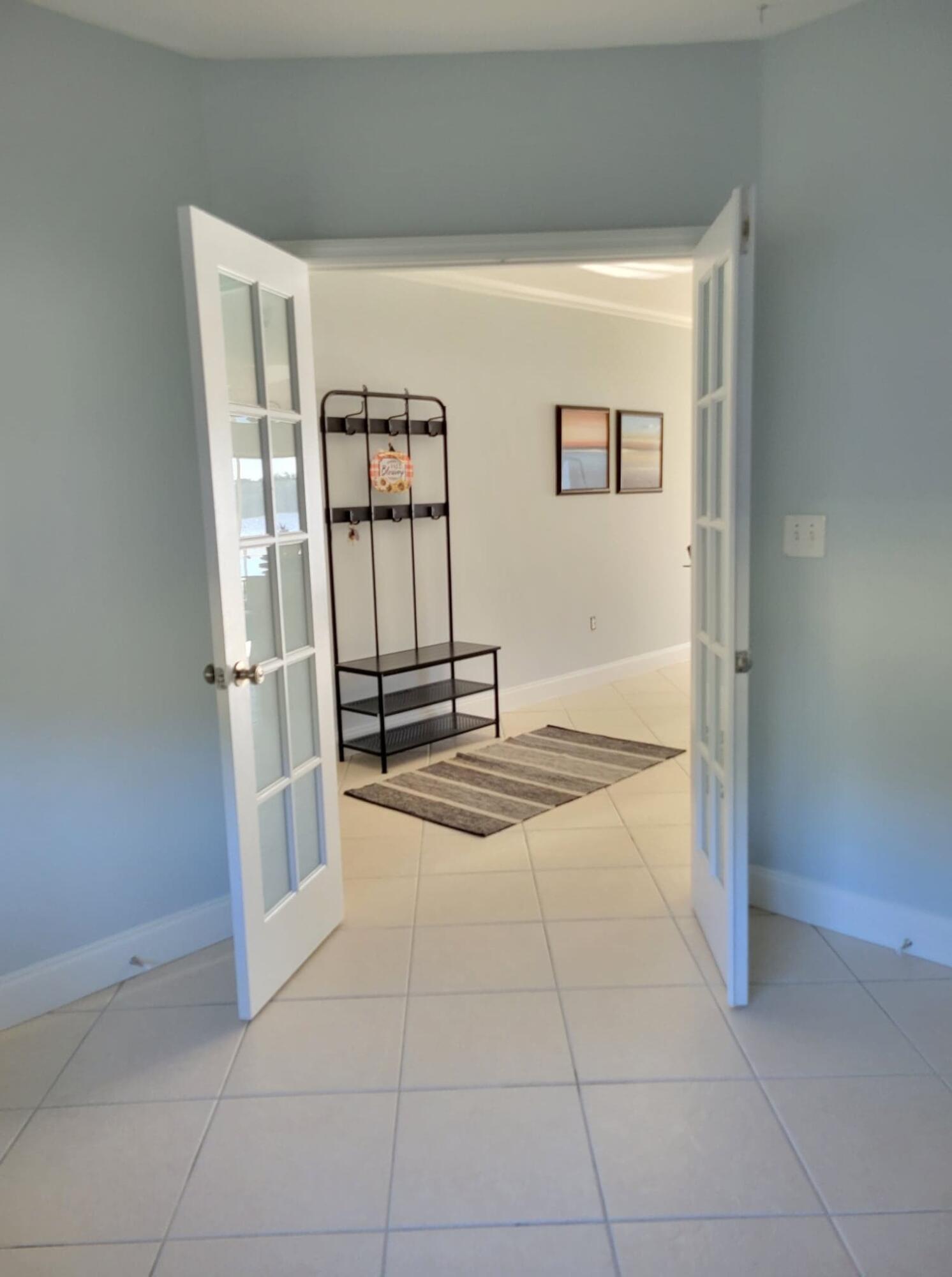 MIRAGE AT CRYSTAL LAKE CONDO - Residential Lease