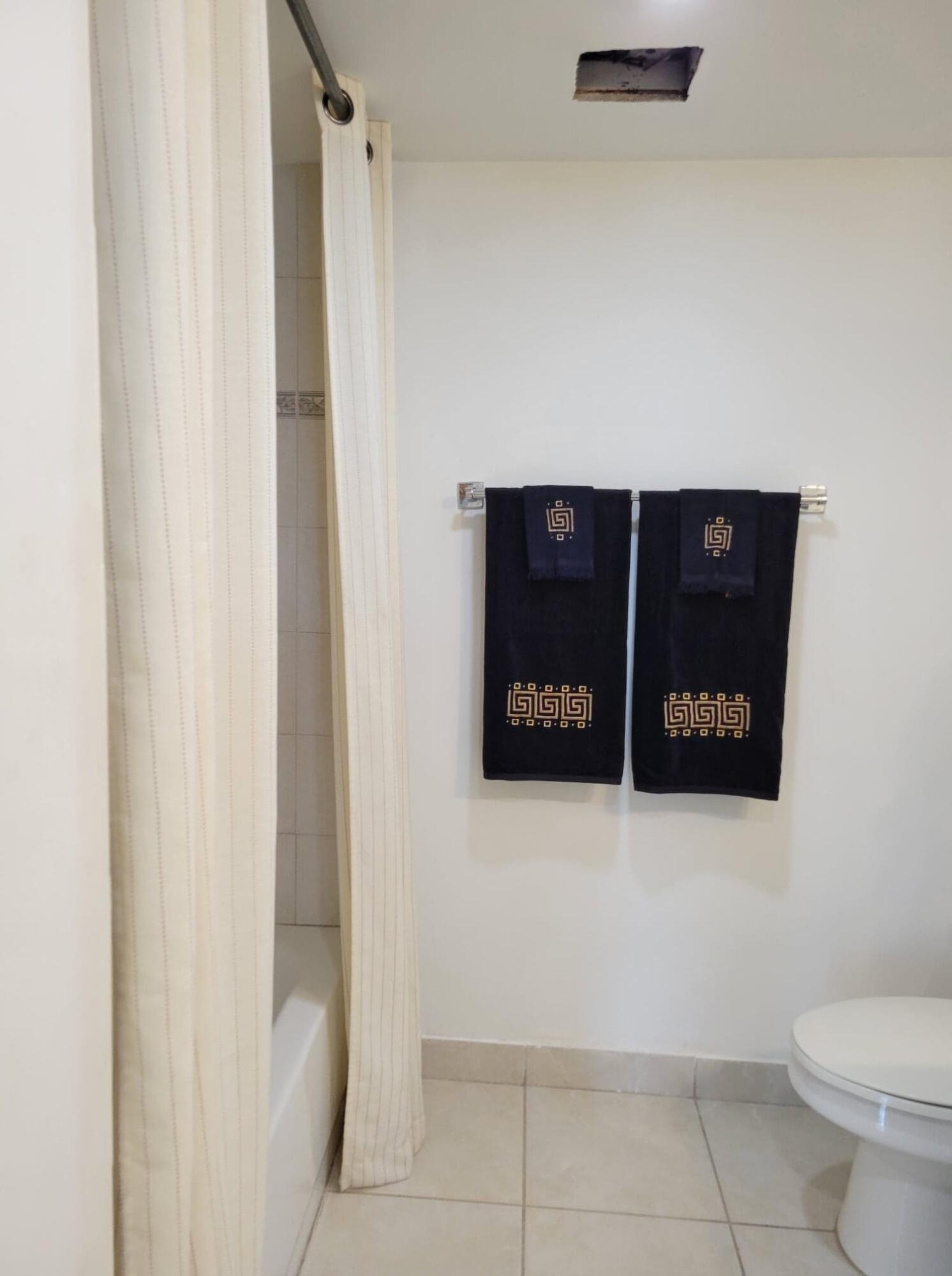 MIRAGE AT CRYSTAL LAKE CONDO - Residential Lease