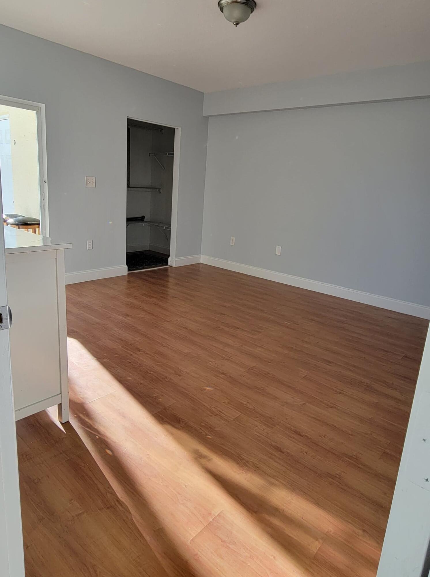 MIRAGE AT CRYSTAL LAKE CONDO - Residential Lease