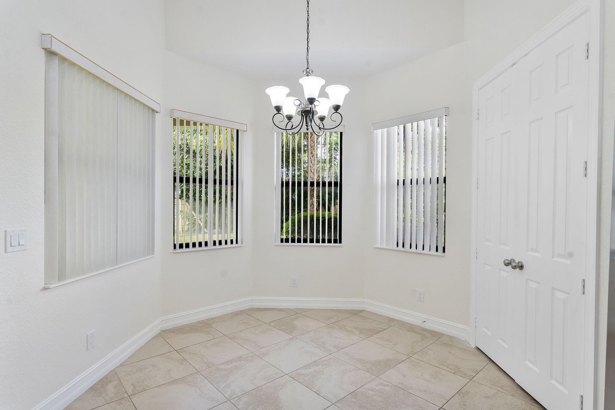 MONTREUX - Residential Lease