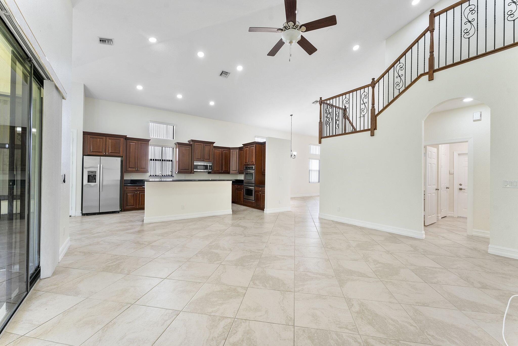 MONTREUX - Residential Lease