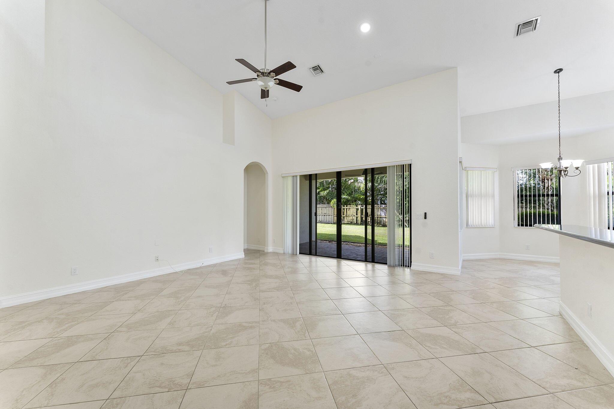 MONTREUX - Residential Lease