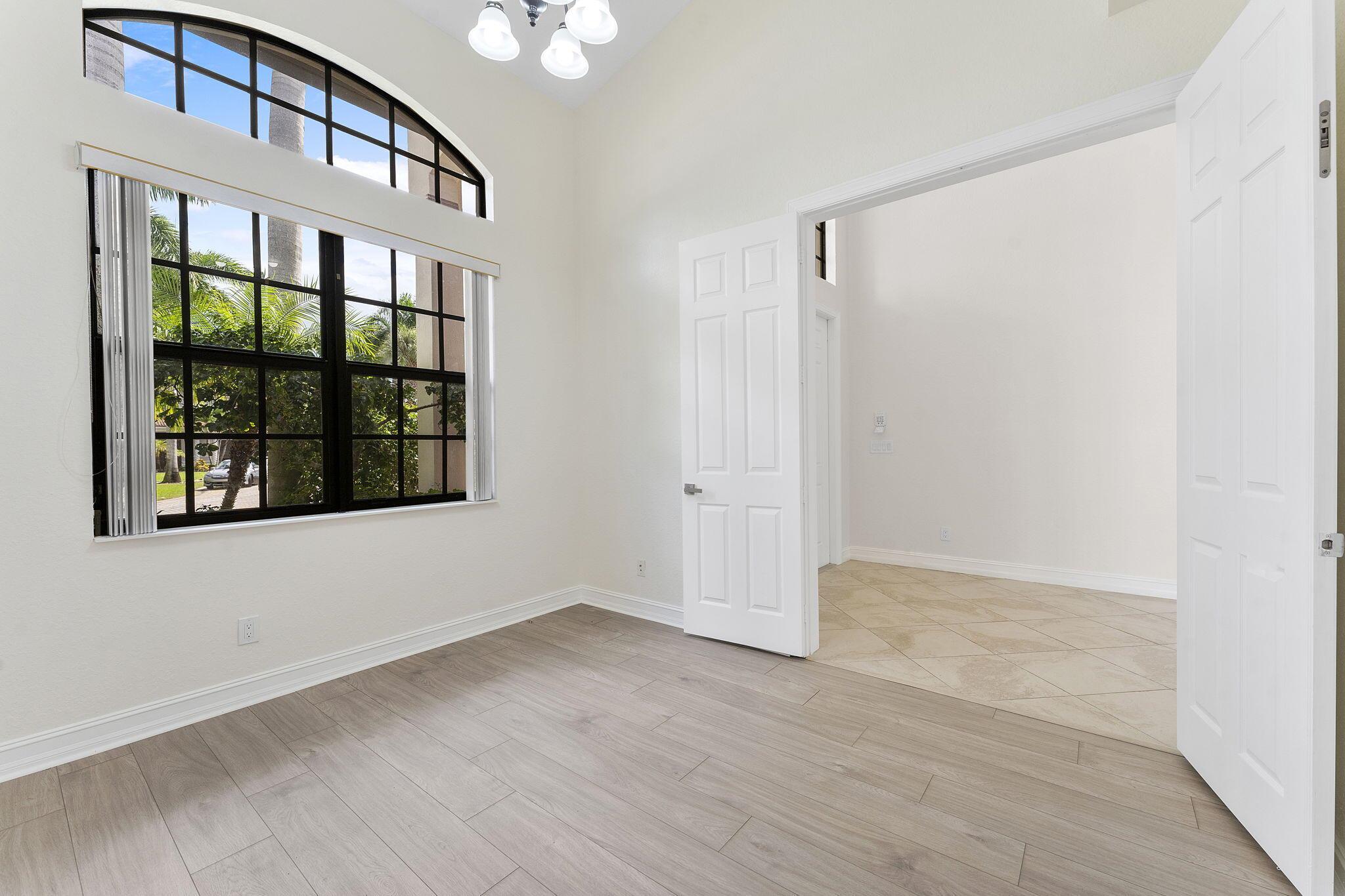 MONTREUX - Residential Lease