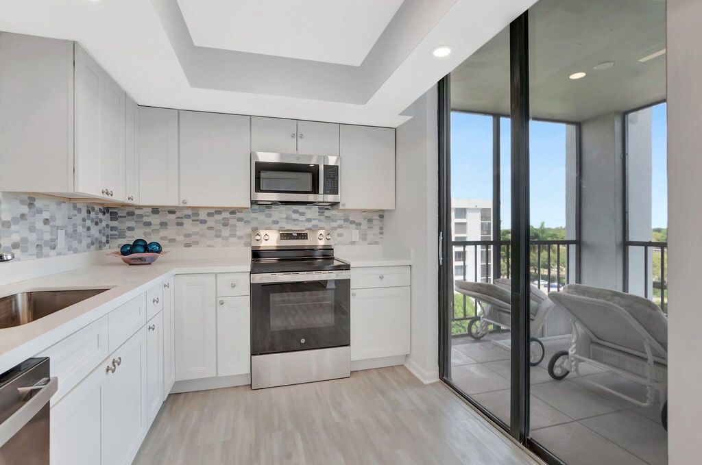 Photo of 6805 Willow Wood Drive #5074, Boca Raton, FL 33434 (MLS # R11085031)