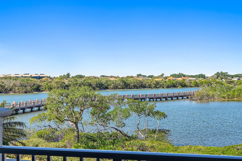 Jupiter Yacht Club - Residential