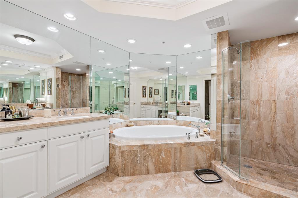 Jupiter Yacht Club - Residential