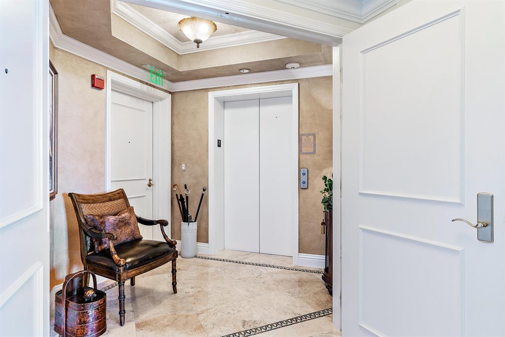 Jupiter Yacht Club - Residential