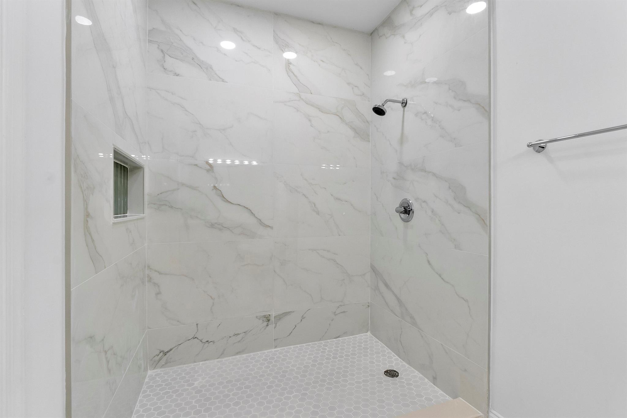 CINNAMON PLACE 1 - Residential