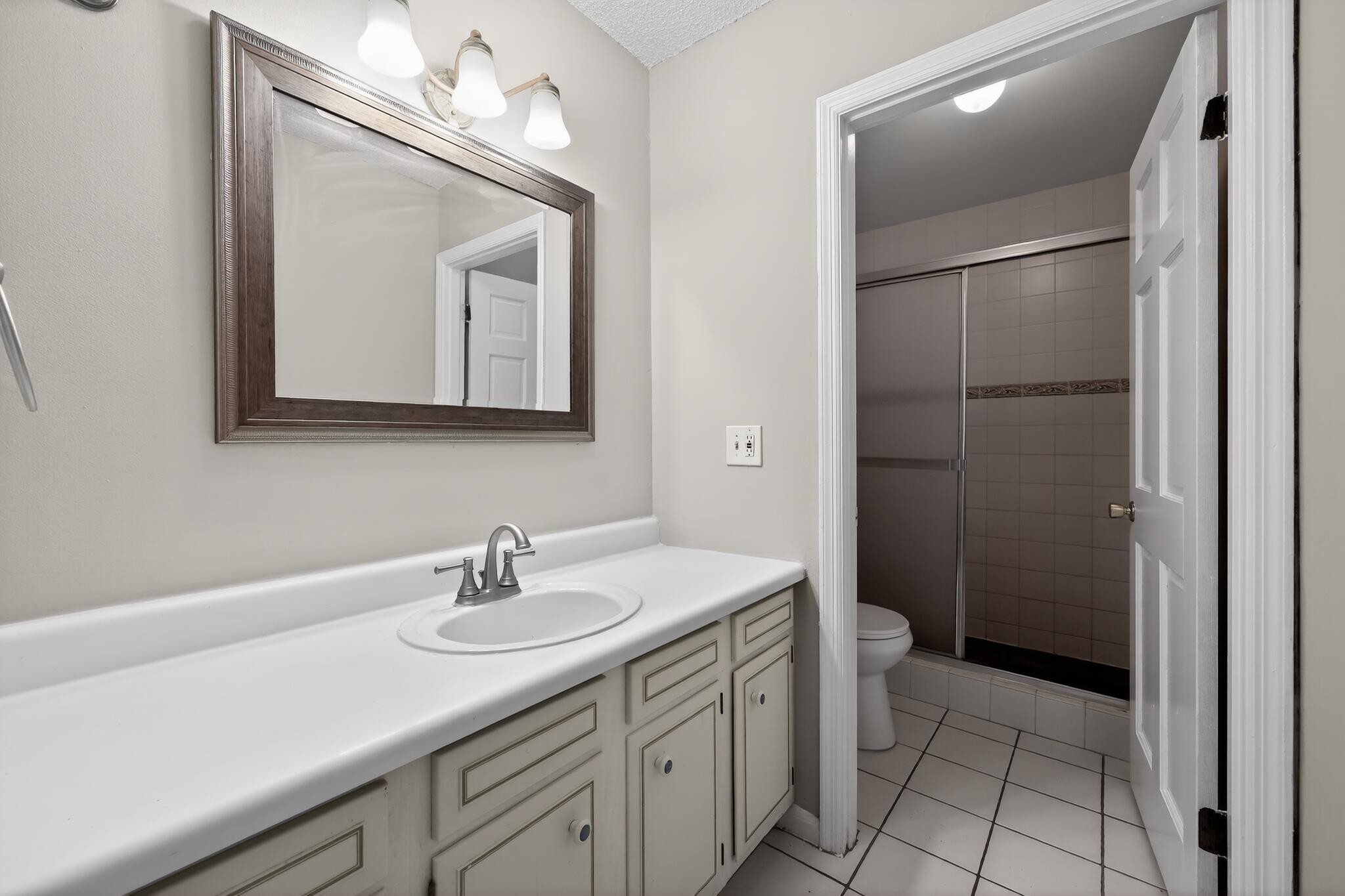 CHATELAINE - Residential