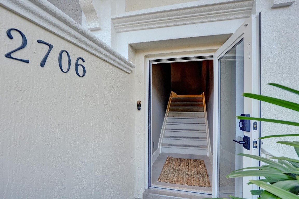 2706 NE 8th Avenue 2706