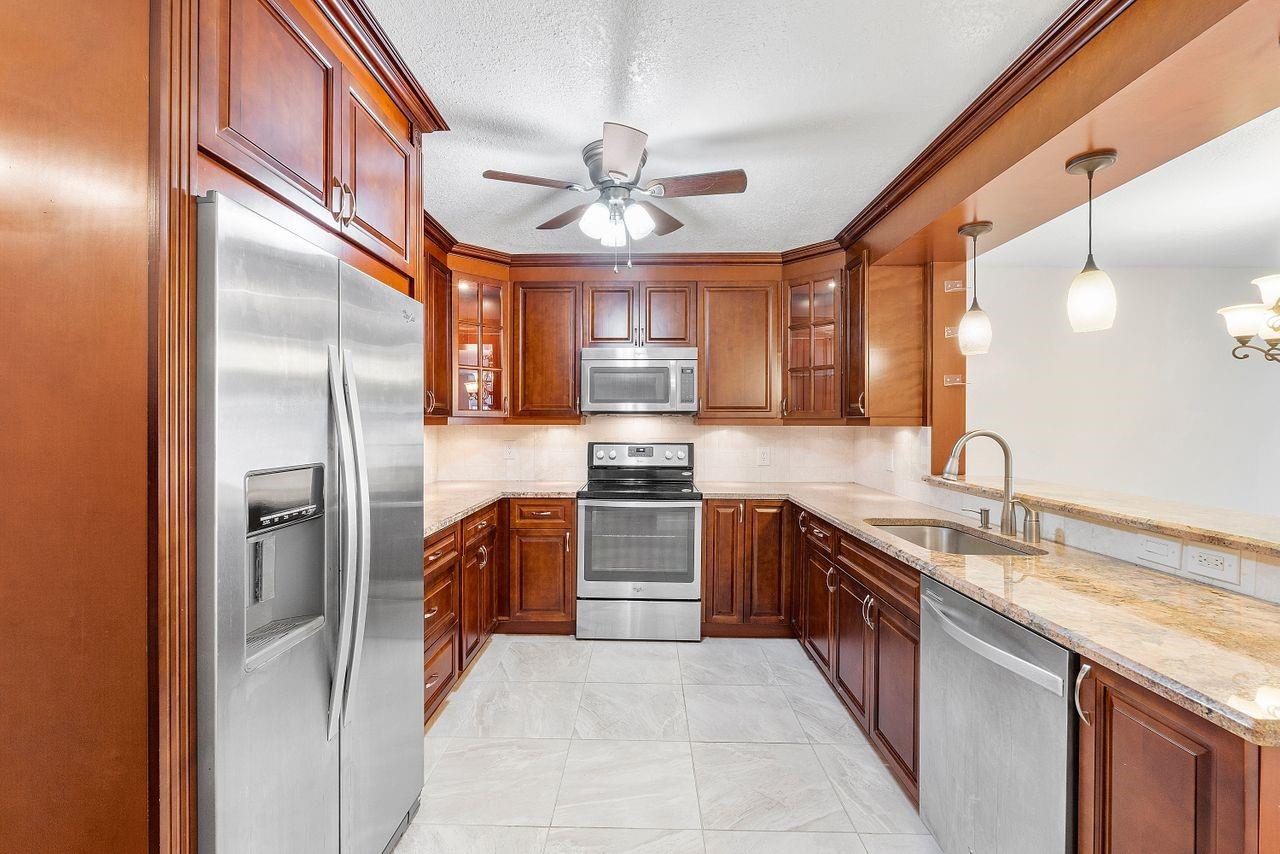18771 Stewart Cir 3