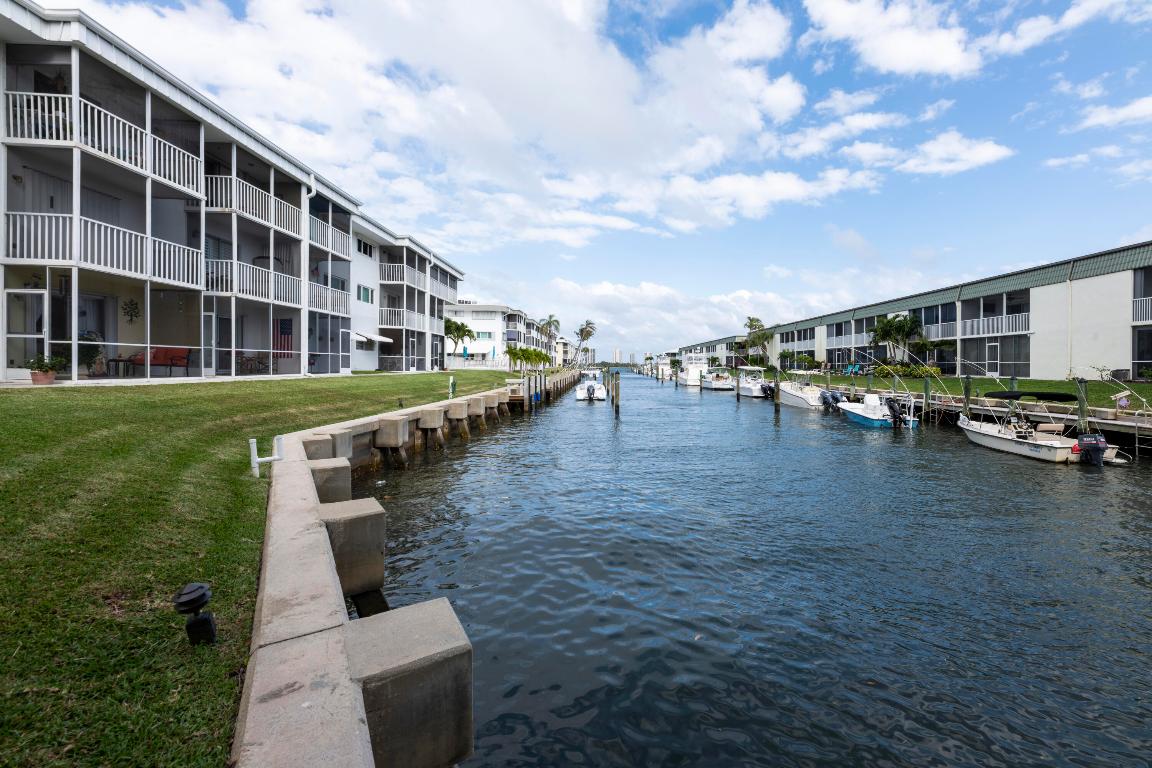 LAKE COLONY APTS ONE INC - Residential