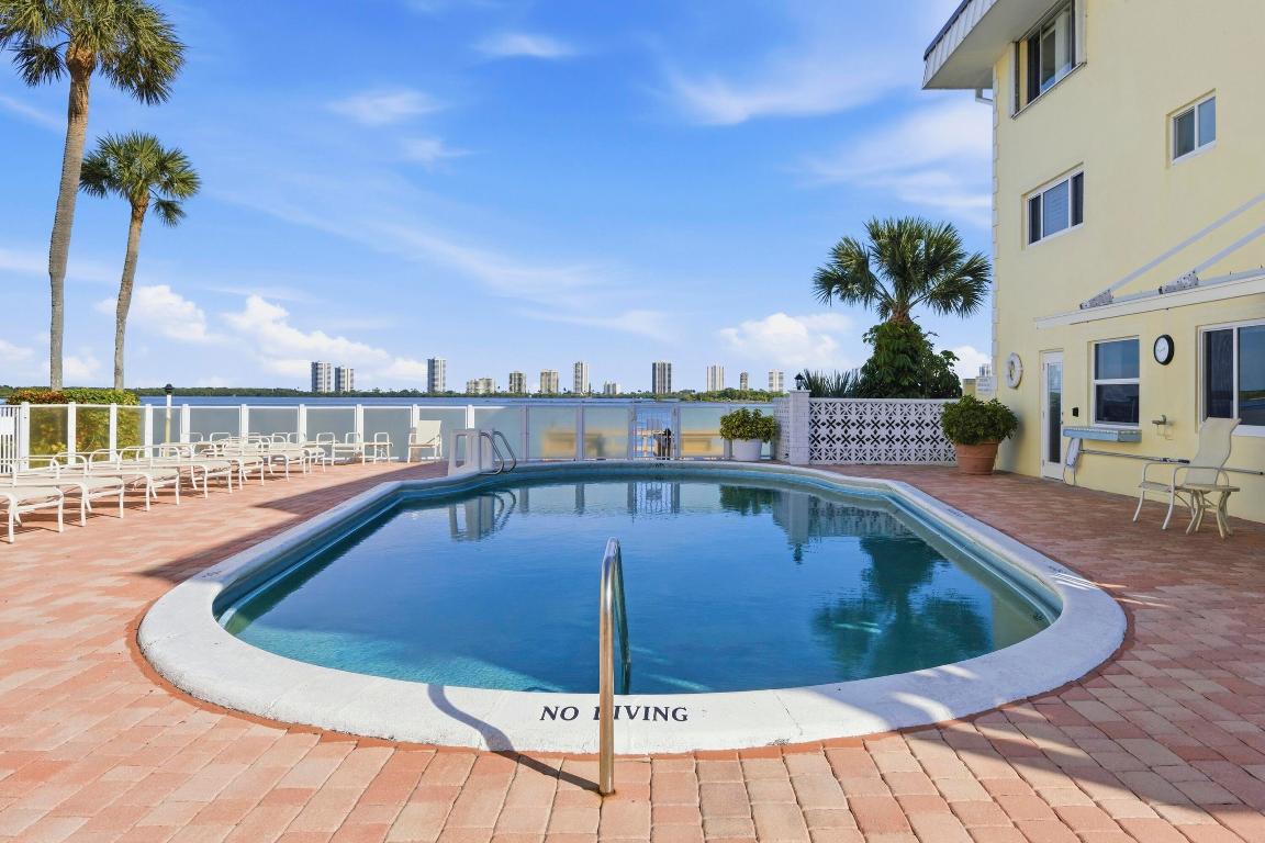 LAKE COLONY APTS ONE INC - Residential