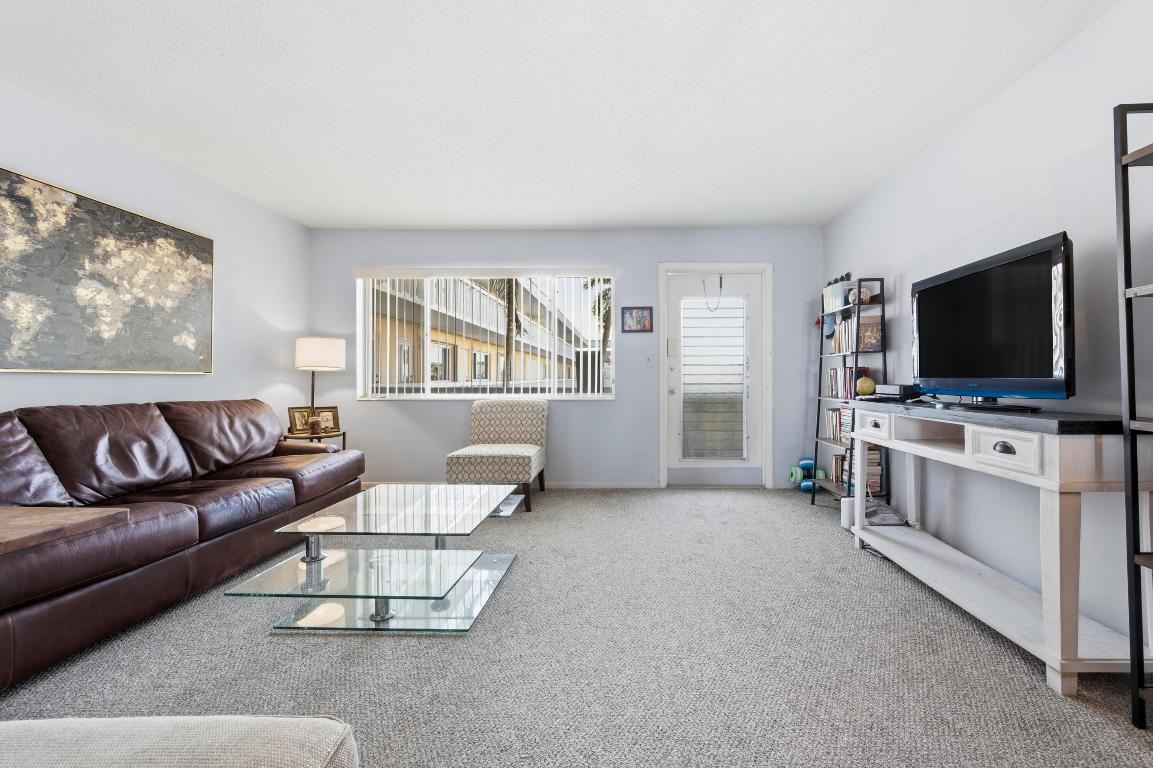 LAKE COLONY APTS ONE INC - Residential