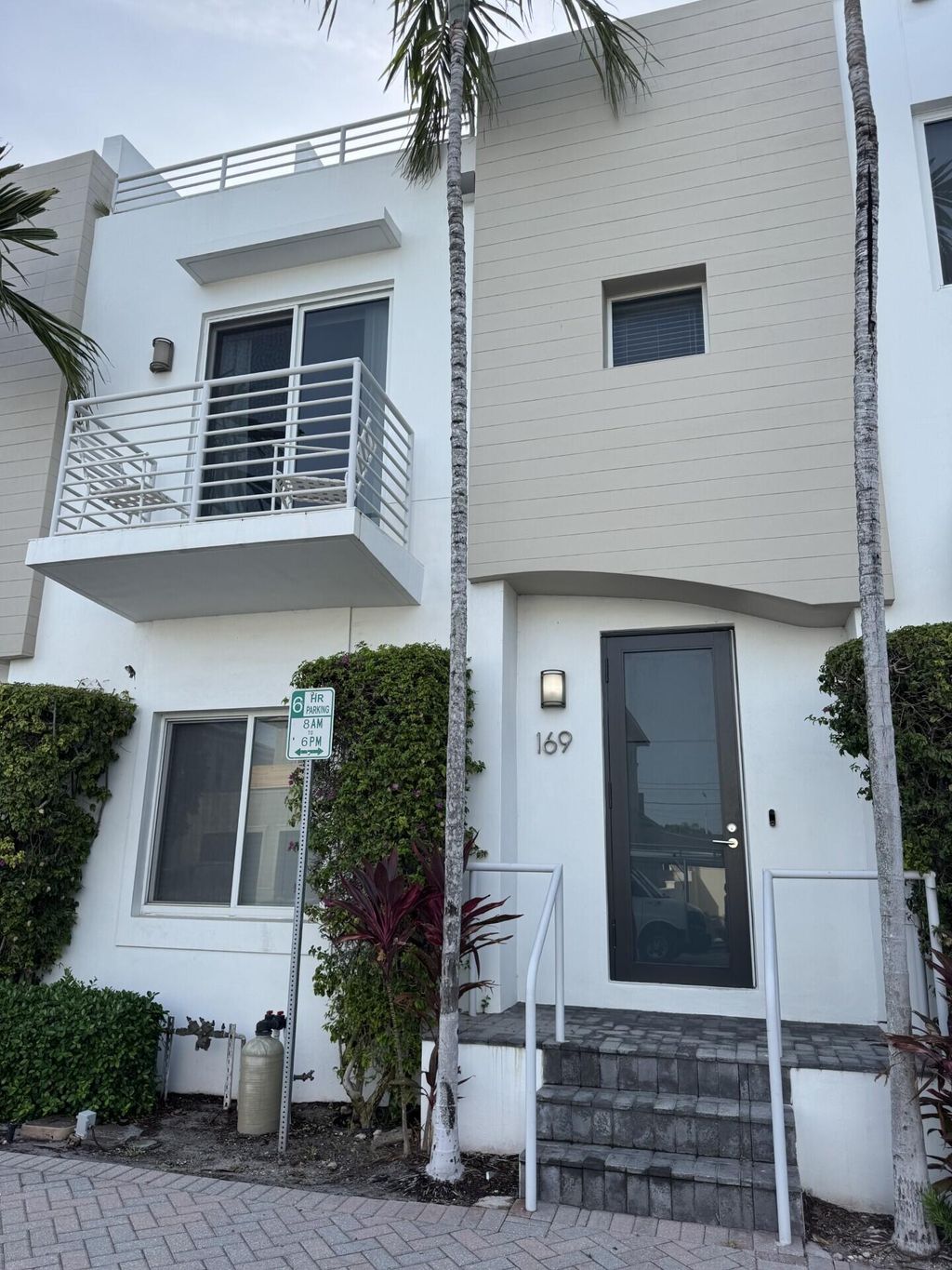 Photo of 169 SE 1st Avenue, Delray Beach, FL 33444 (MLS # R11161403)