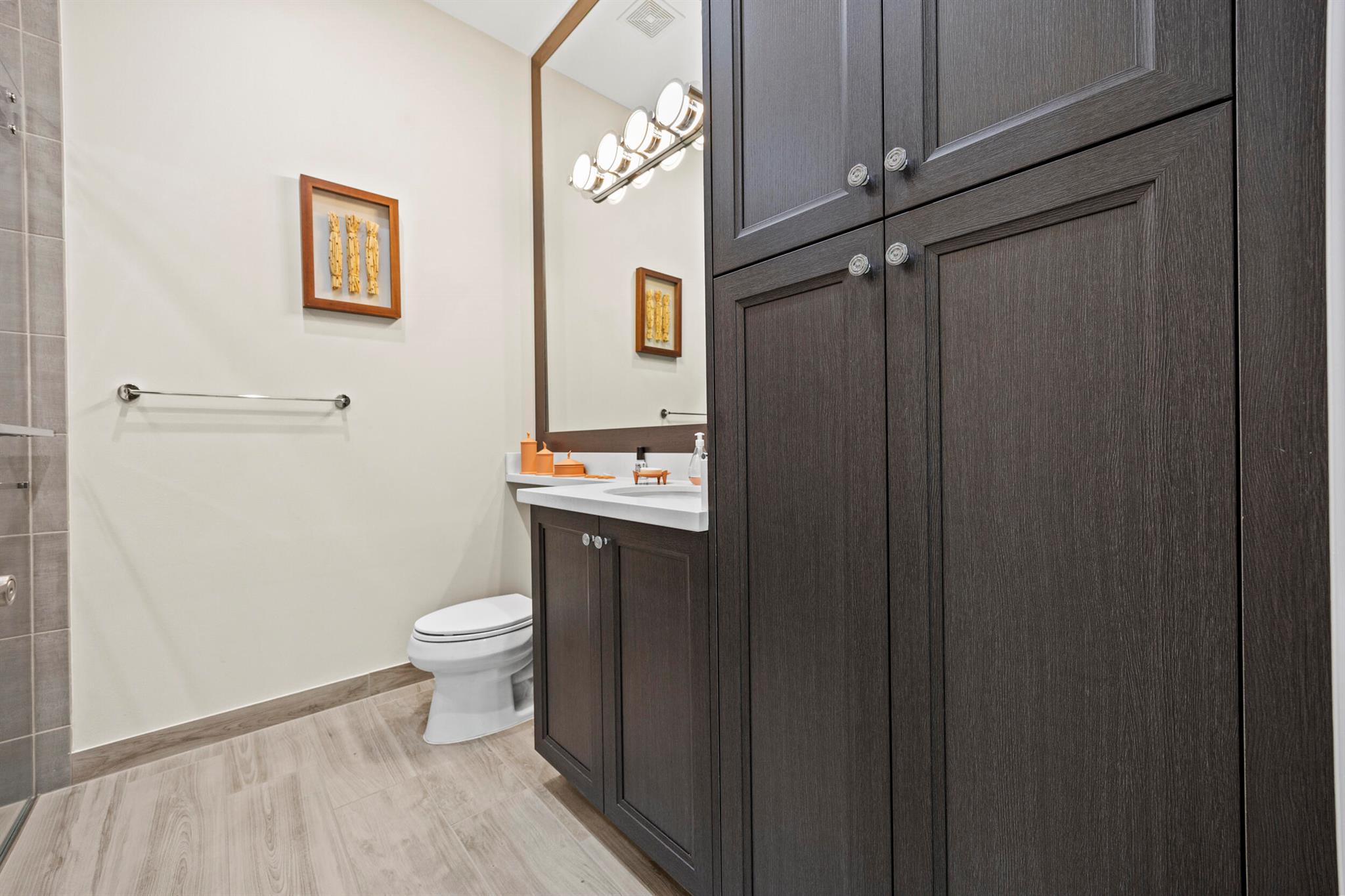 Valencia Bay - Residential