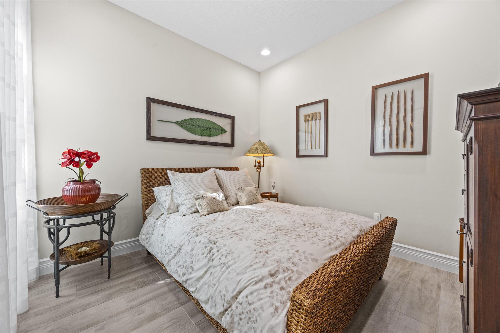 Valencia Bay - Residential