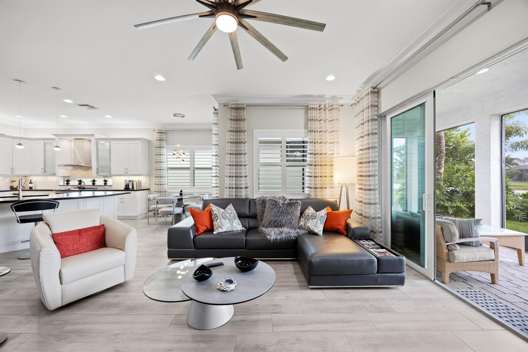 Valencia Bay - Residential