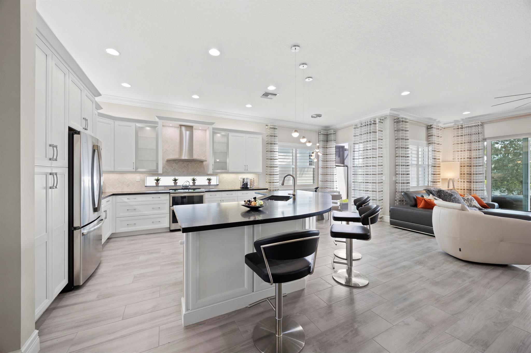 Valencia Bay - Residential