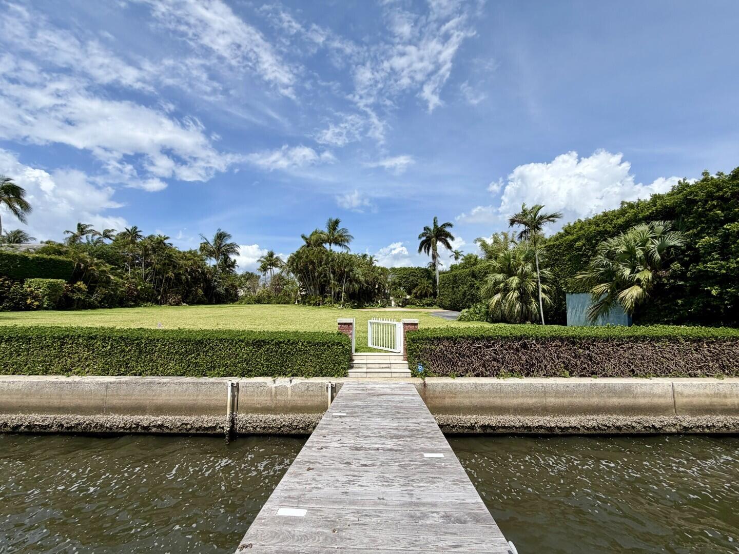 690 Island Drive