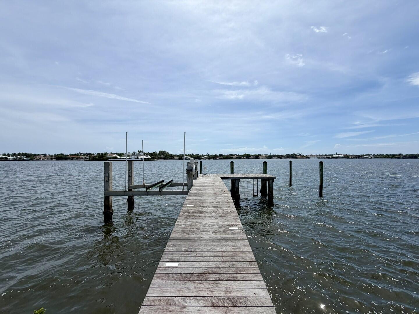 690 Island Drive