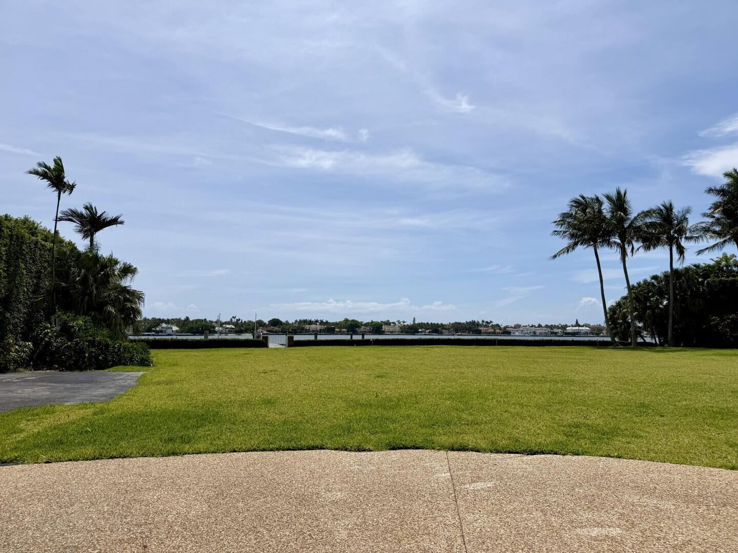 690 Island Drive