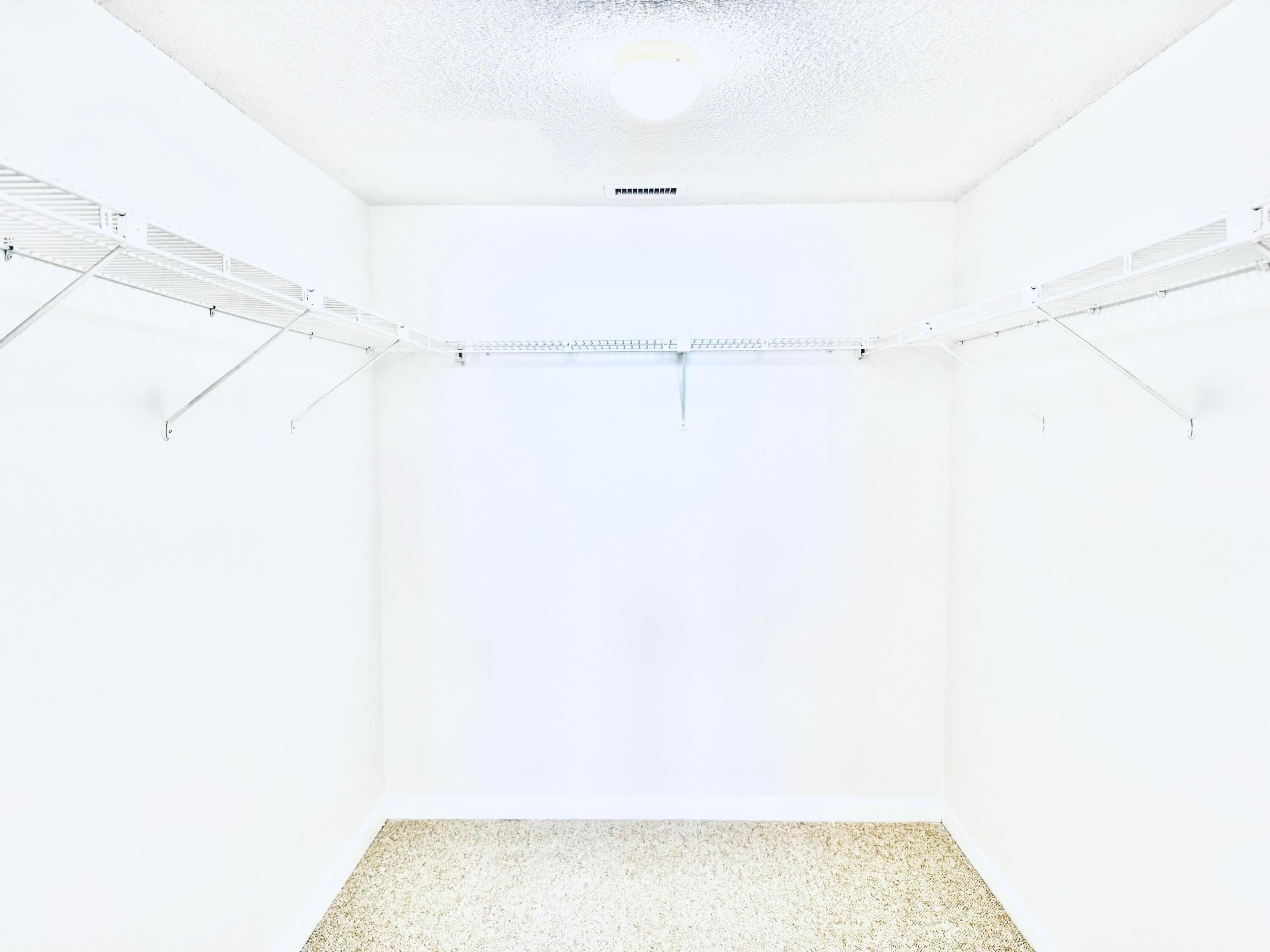 LAKE EMERALD CONDOMINIUM NO - Residential