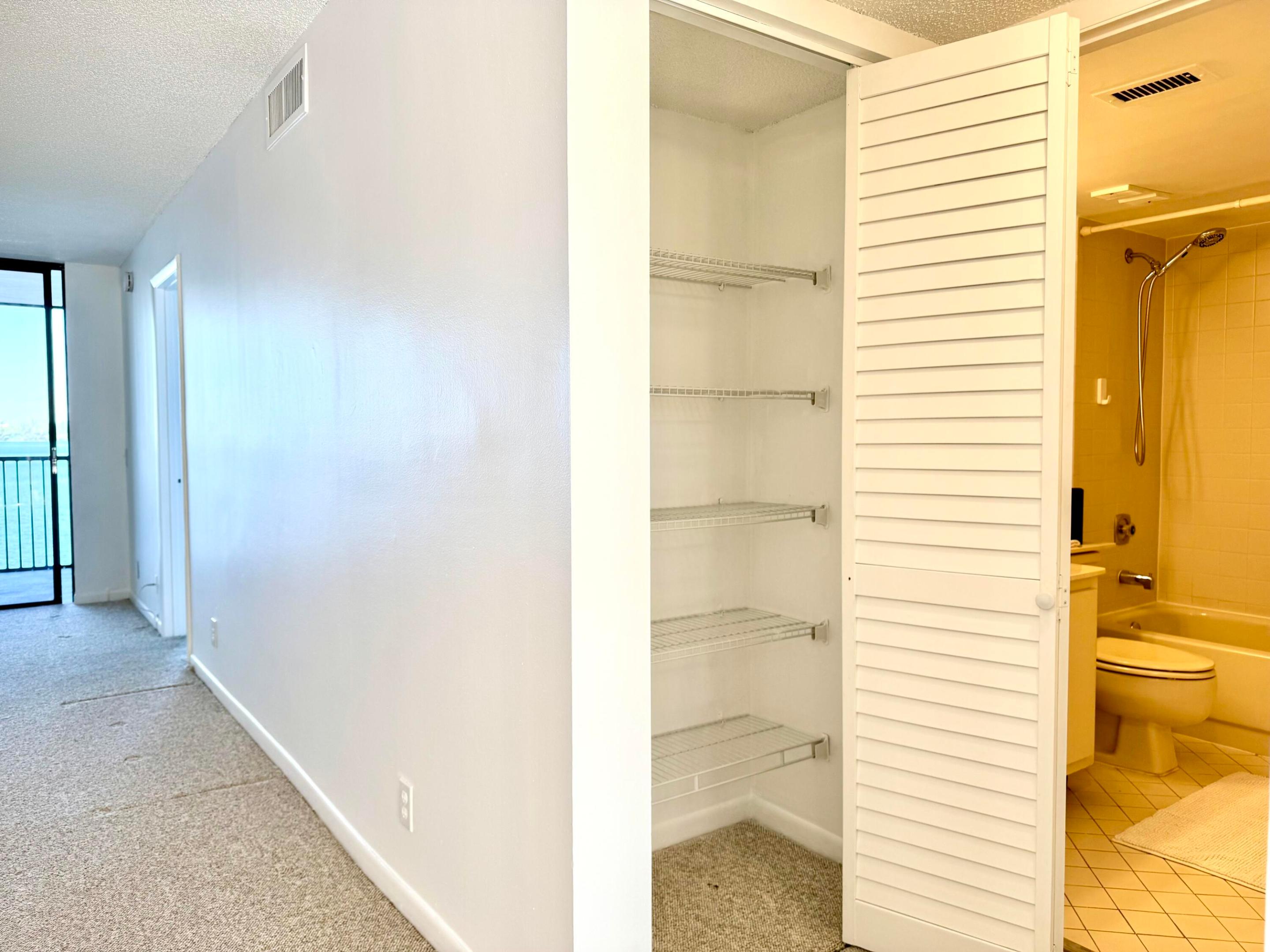 LAKE EMERALD CONDOMINIUM NO - Residential