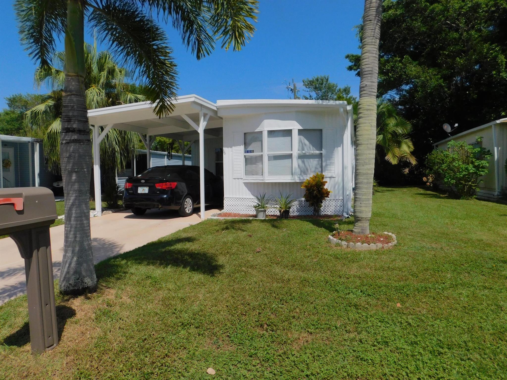 MOTIVATED SELLER! Many Upgrades already done. Good 2 bedroom, 2 bath home in Spanish Lakes, Riverfront which is a 55+ community. Free Golfing, tennis, swimming and so much more. Buyers must be pre-approved by park and pay lot rent. Come see for yourself. MAKE US A RESONABLE SOLID OFFER!
