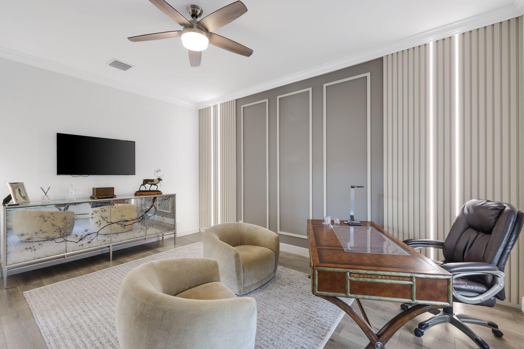 ROYAL PALM POLO - Residential