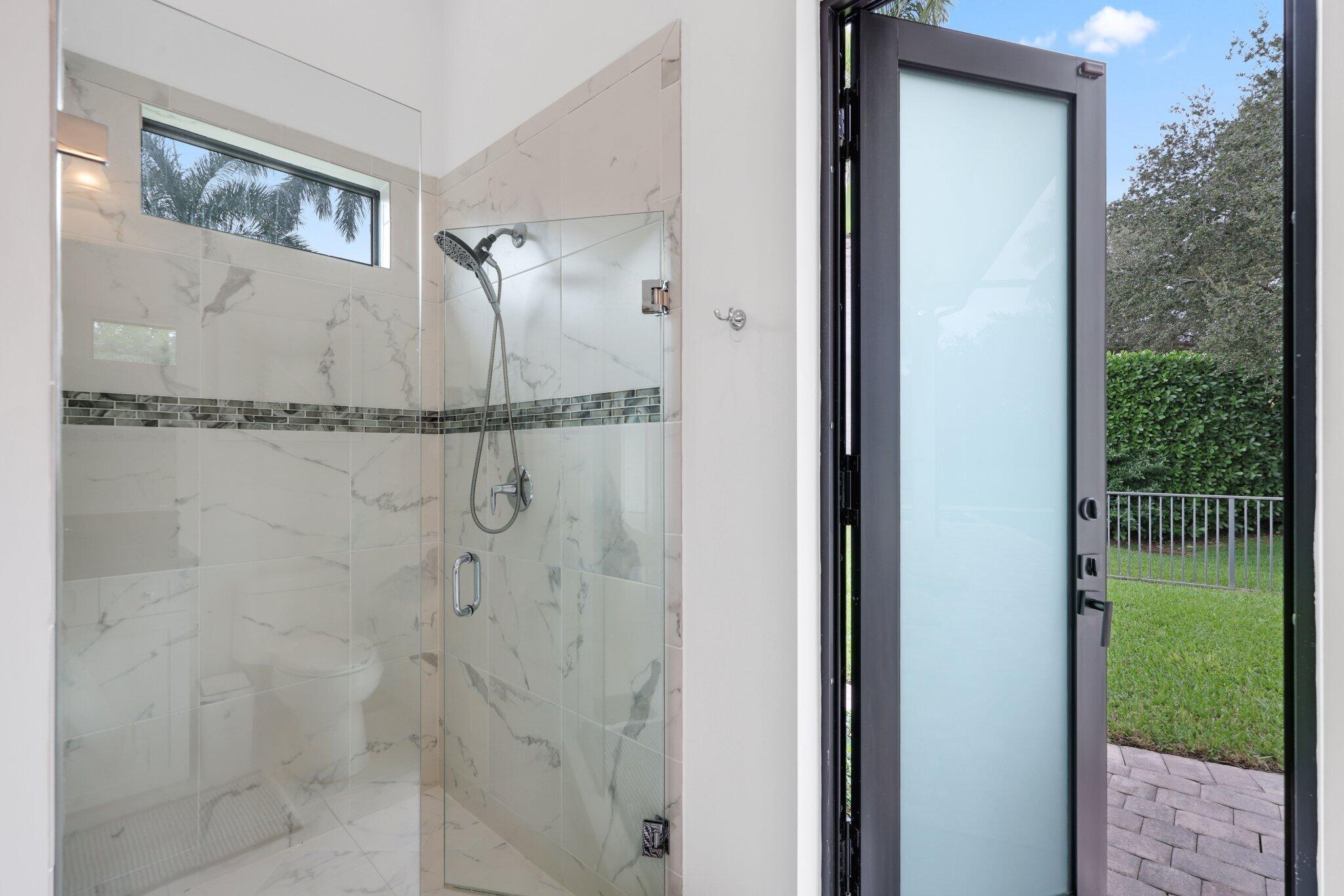 ROYAL PALM POLO - Residential