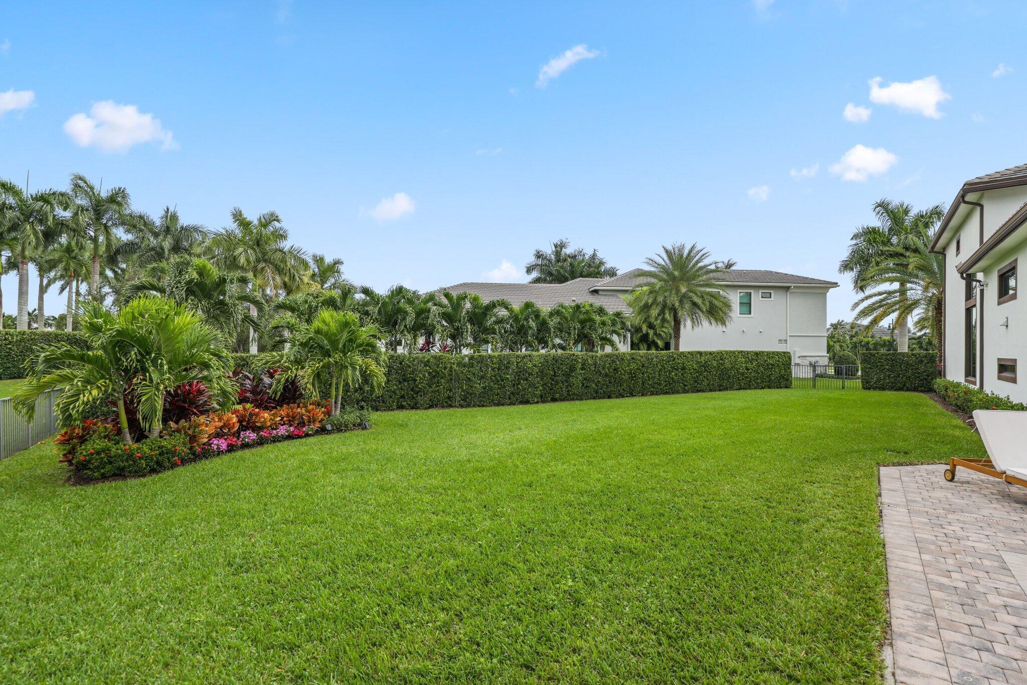 ROYAL PALM POLO - Residential