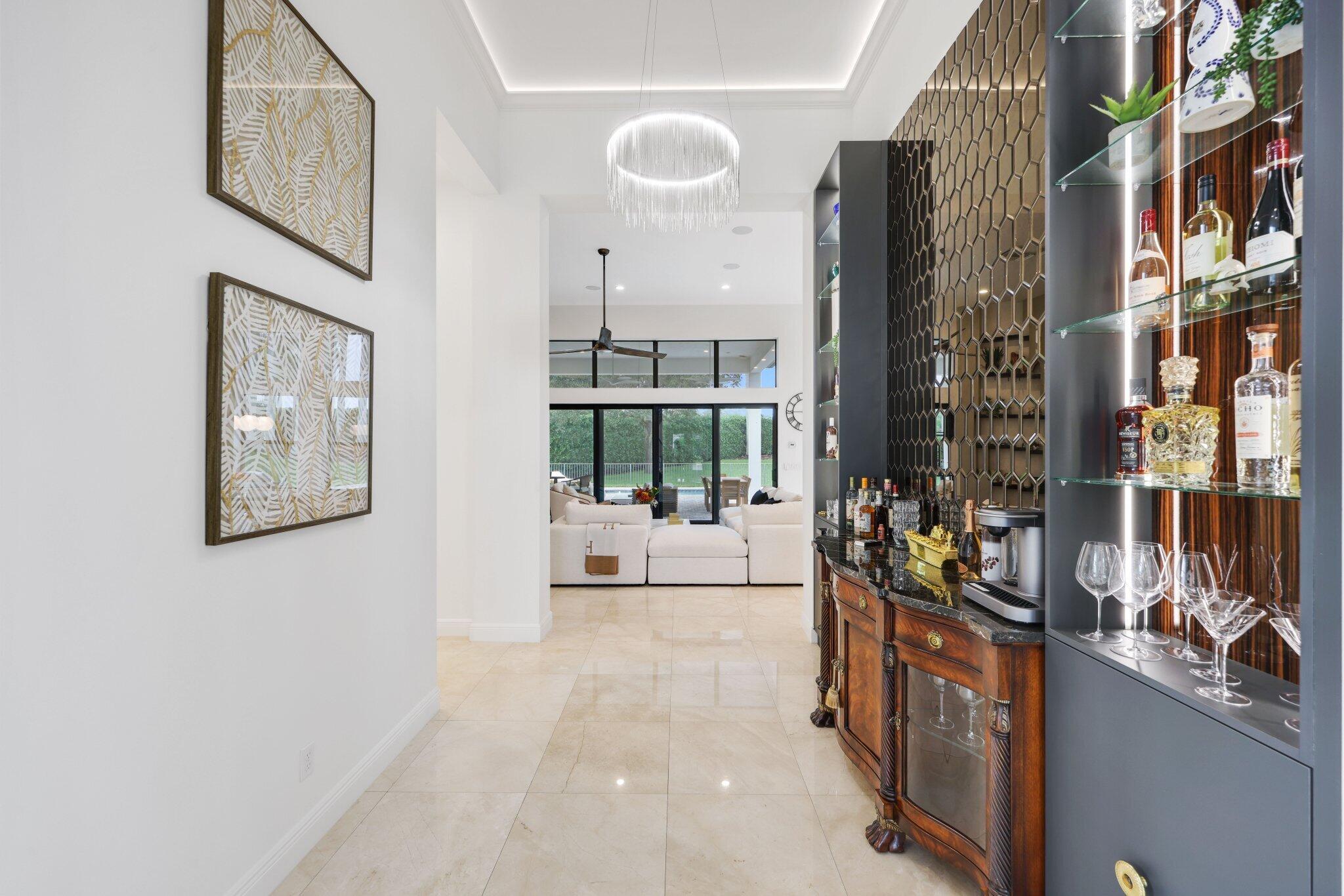 ROYAL PALM POLO - Residential