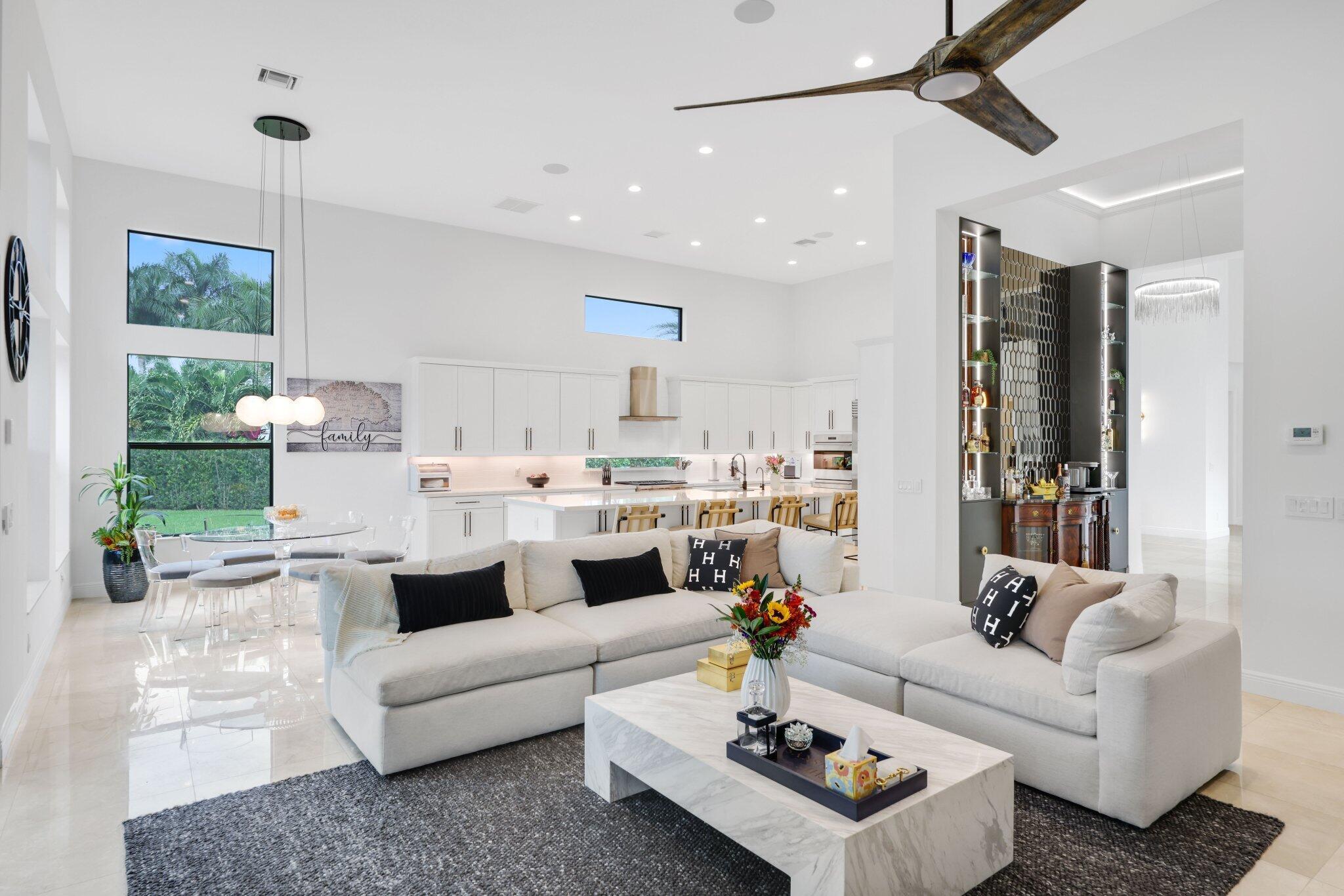 ROYAL PALM POLO - Residential