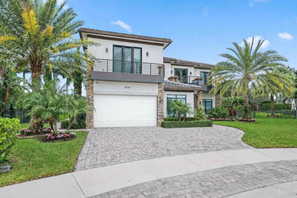 ROYAL PALM POLO - Residential