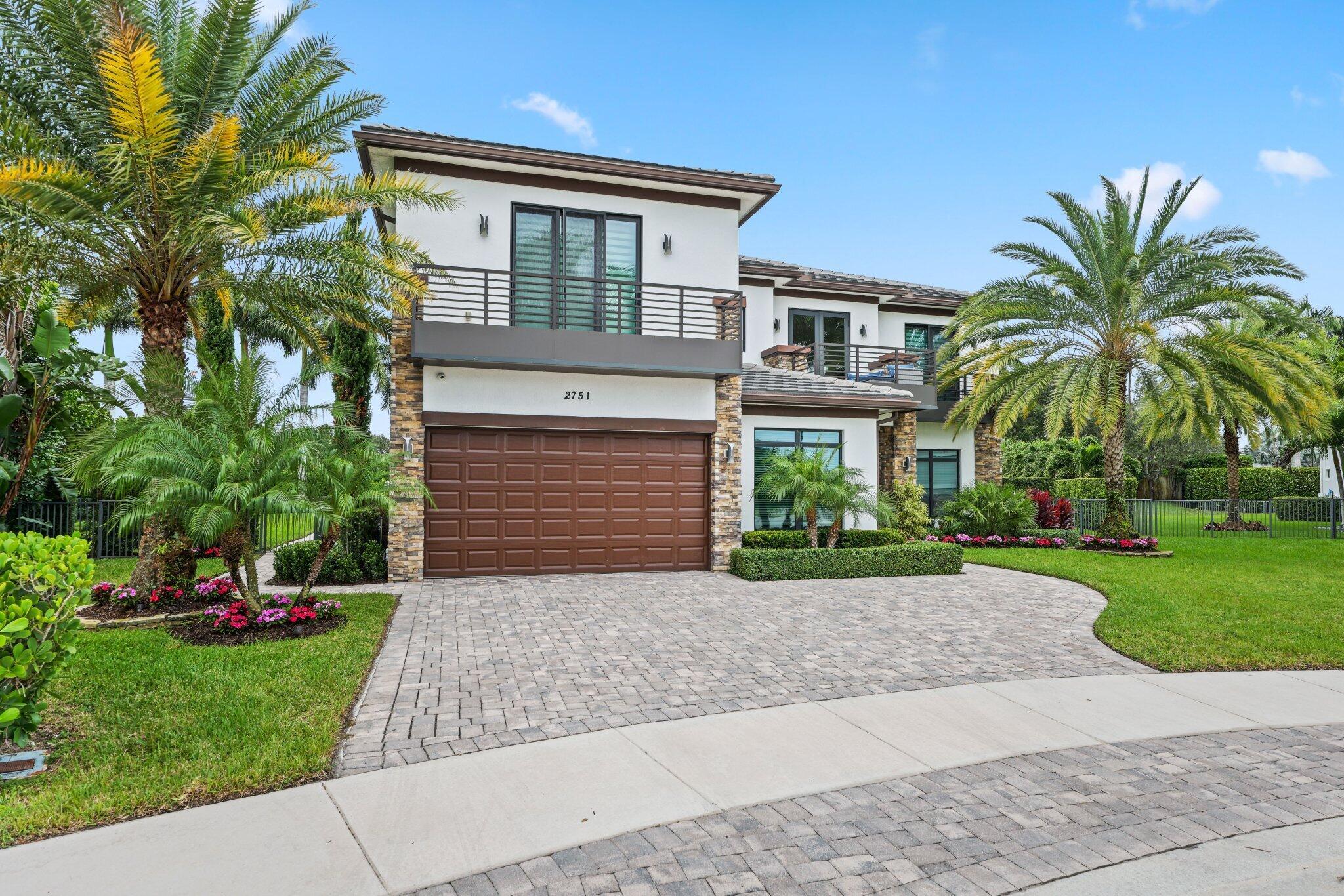 ROYAL PALM POLO - Residential