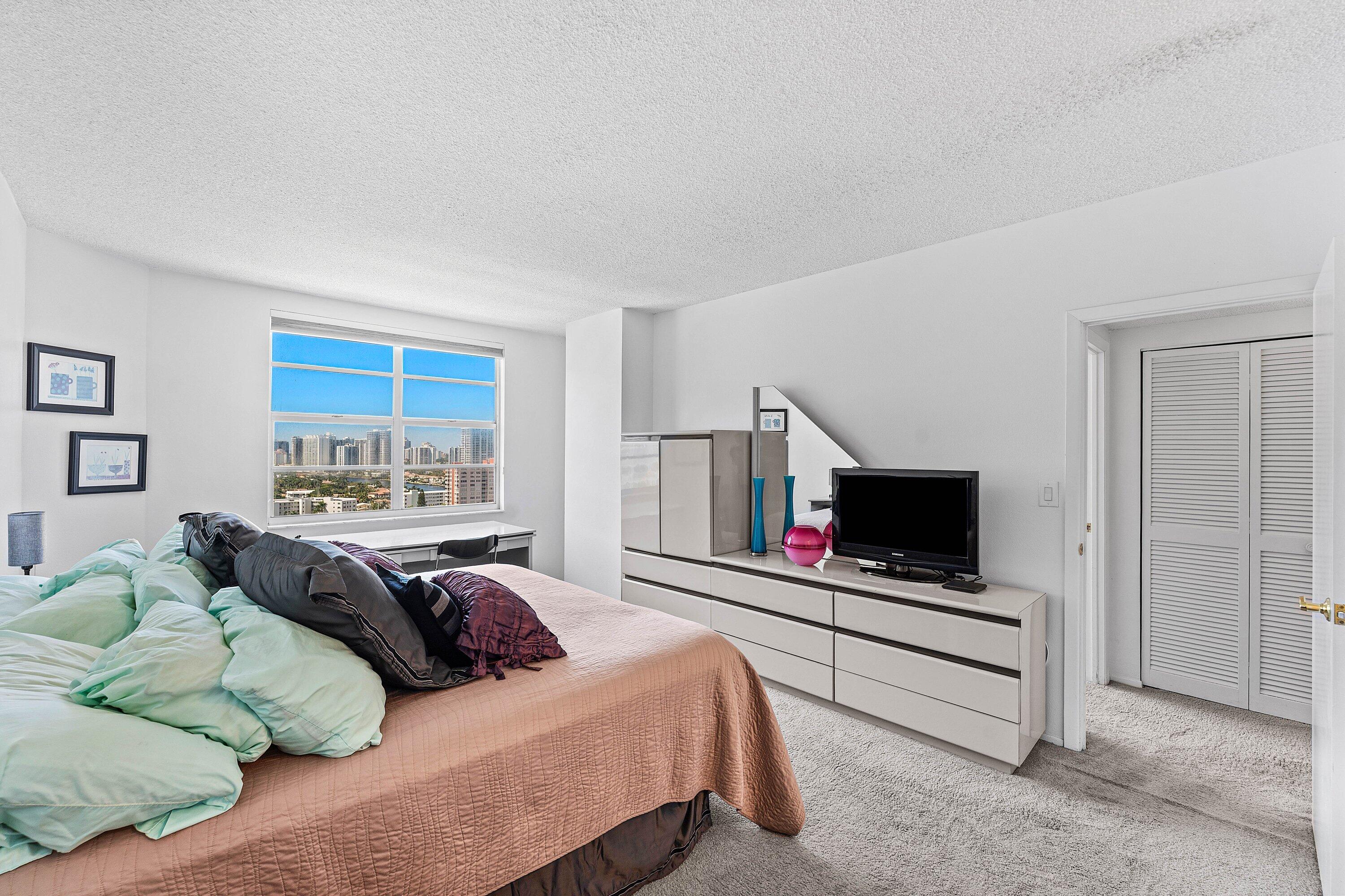 HEMISPHERES CONDO - Residential