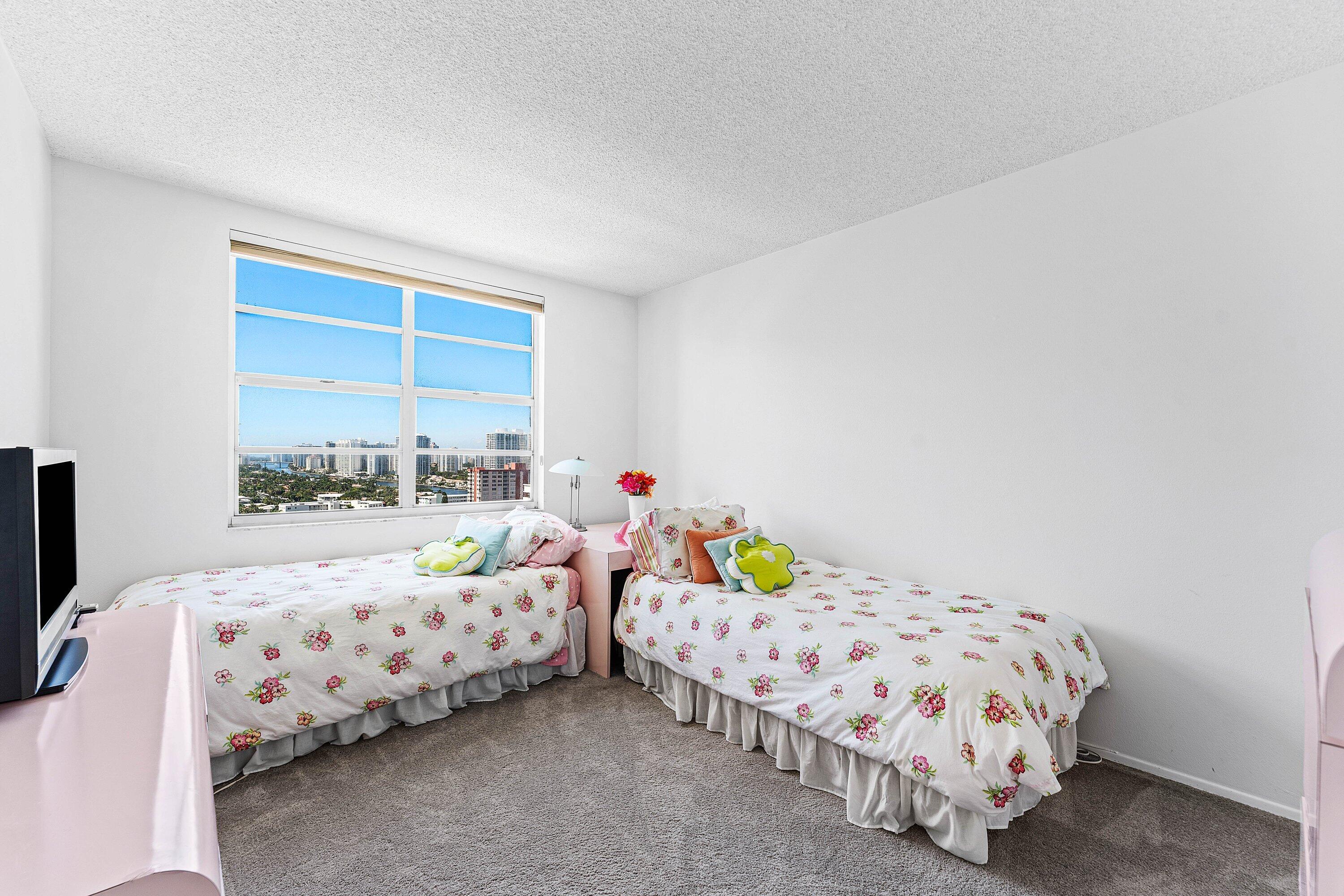 HEMISPHERES CONDO - Residential
