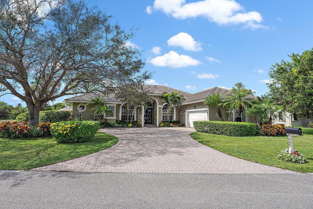 Photo of 9489 Calliandra Drive, Boynton Beach, FL 33436 (MLS # R11069870)