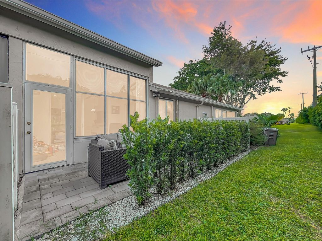 Photo of 9237 Vineland Court, Boca Raton, FL 33496 (MLS # F10462971)