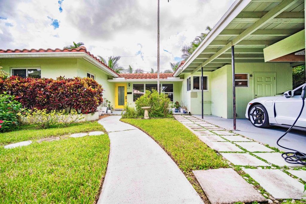 Photo of 218 NE 2ND Place, Dania Beach, FL 33004 (MLS # B26082454)