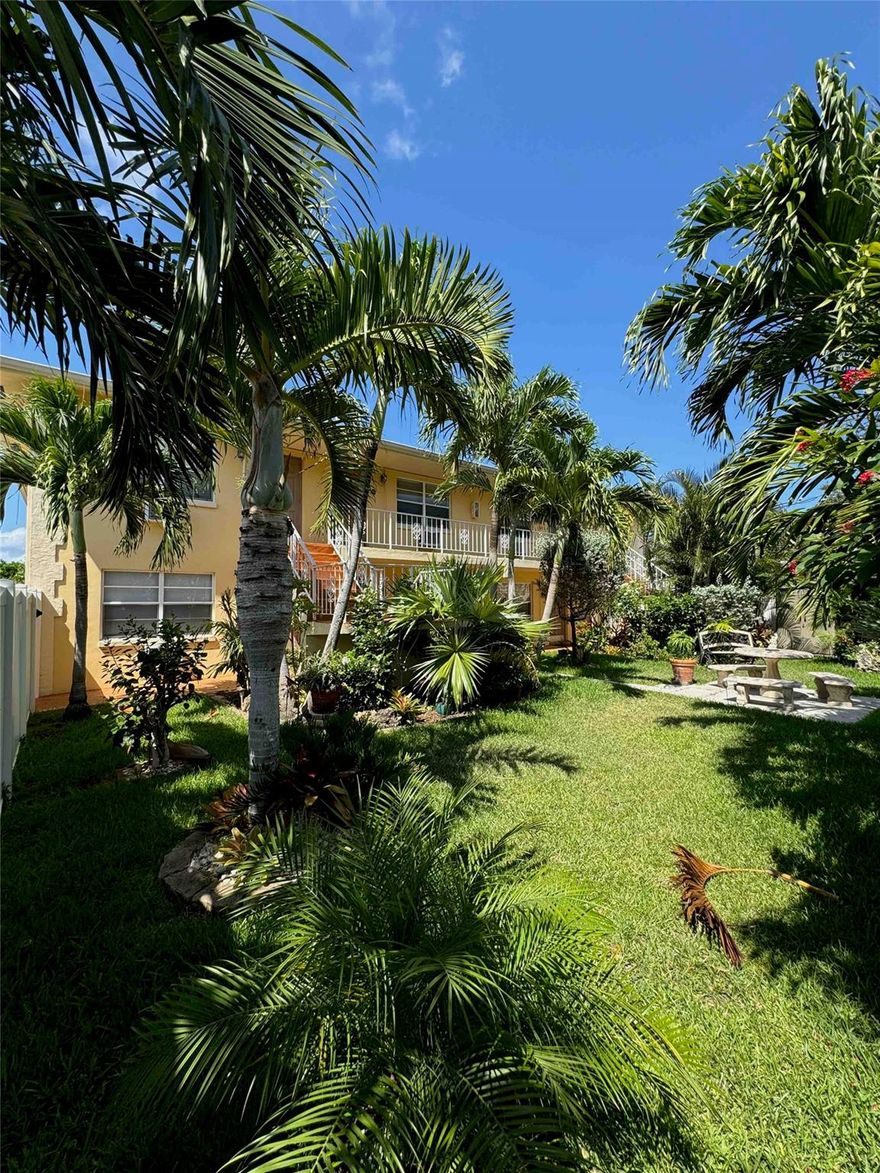 The Hemingway at Knollridge consists of 16 1/1 units all just over 600 sq ft under air and identical in layout.  The property is comprised of 2 separate two story buildings that are fully fenced and separated by an attractive tropical courtyard.  The apartments are well designed and spacious with a very large kitchen.  Almost all the units are upgraded to a degree with new flooring, new appliances, refinished cabinets and hardware.  The asset has been meticulously maintained by the proud local owner and shows no sign of deferred maintenance.  It is 100% occupied with most tenants, long term and on a rolling lease allowing the new owner the opportunity to increase revenues.  The building rarely has a vacancy with its high demand location, affordable rents, ample parking and clean condition.