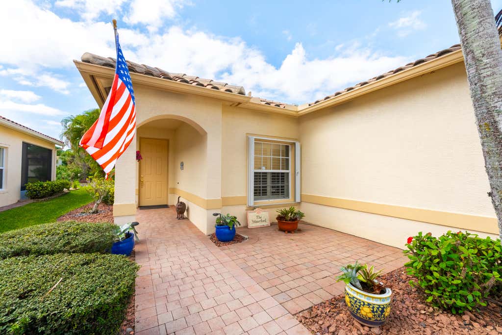 Photo of 409 NW Granville Street, Port Saint Lucie, FL 34986 (MLS # R10959687)
