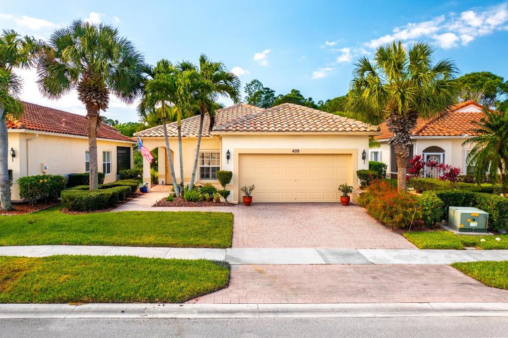 Photo of 409 NW Granville Street, Port Saint Lucie, FL 34986 (MLS # R10959687)