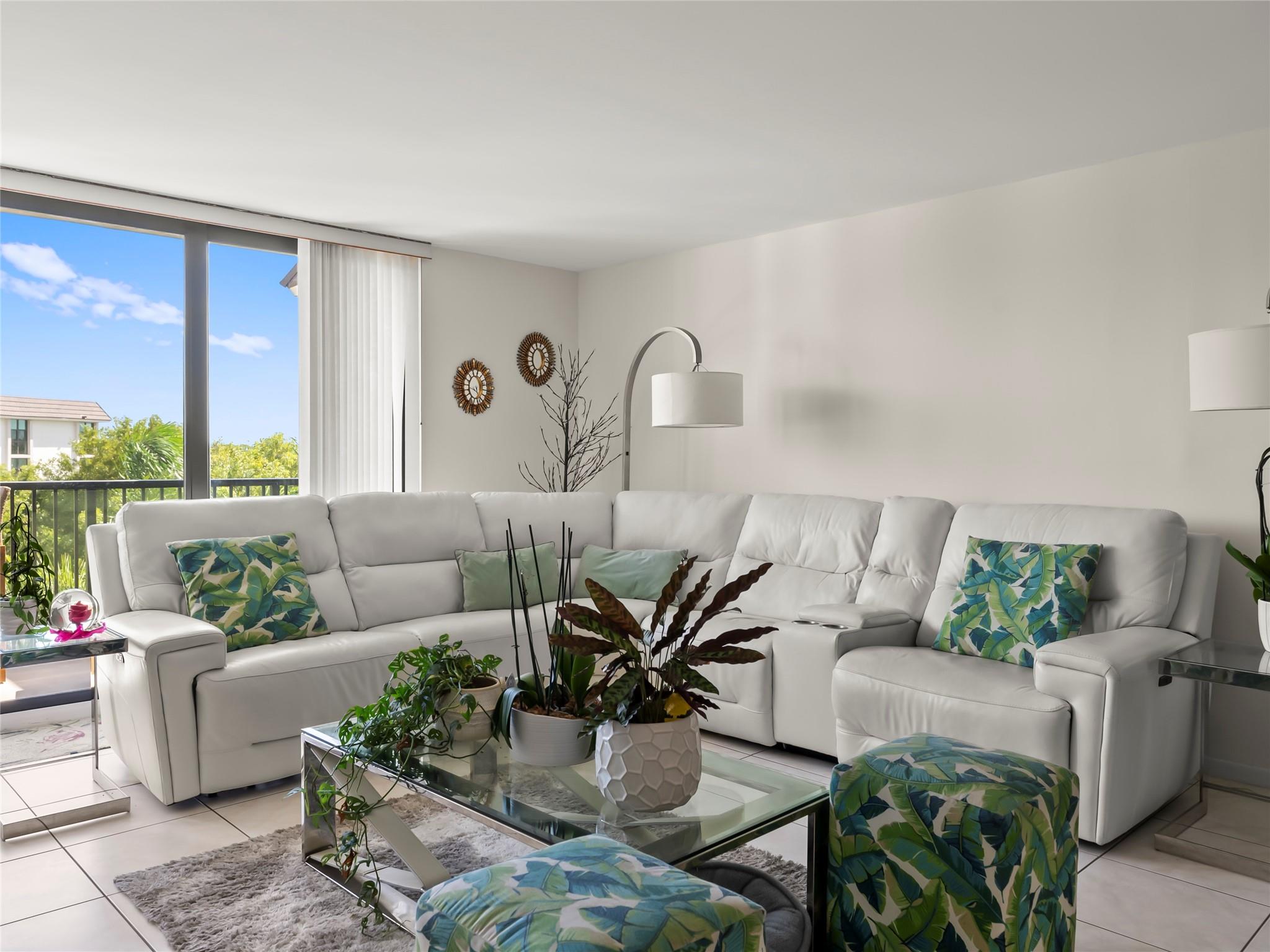 1301 River Reach Dr 515