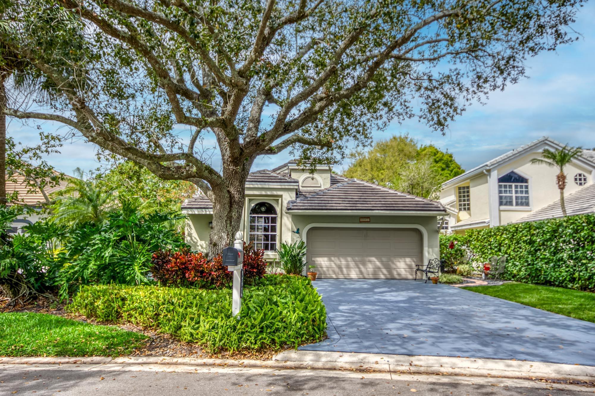 6861 Briarlake Circle