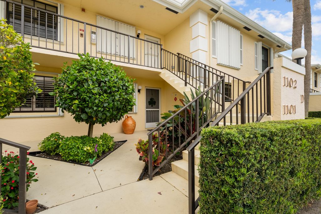 Photo of 1101 Keystone Drive #D, Jupiter, FL 33458 (MLS # R11070611)