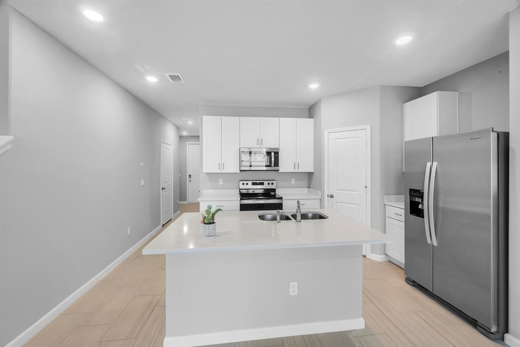 Photo of 308 Salisbury Circle #308, Fort Pierce, FL 34982 (MLS # R11020278)