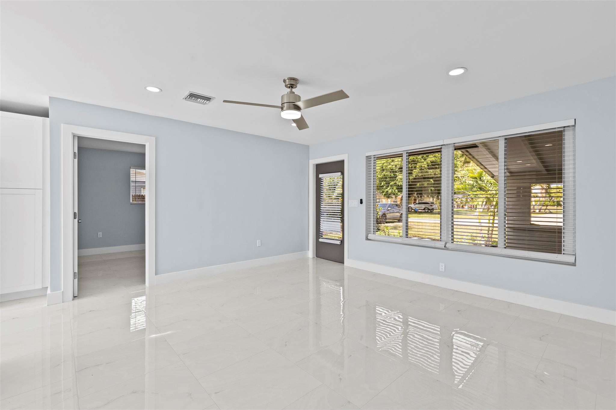 877 Coral Dr